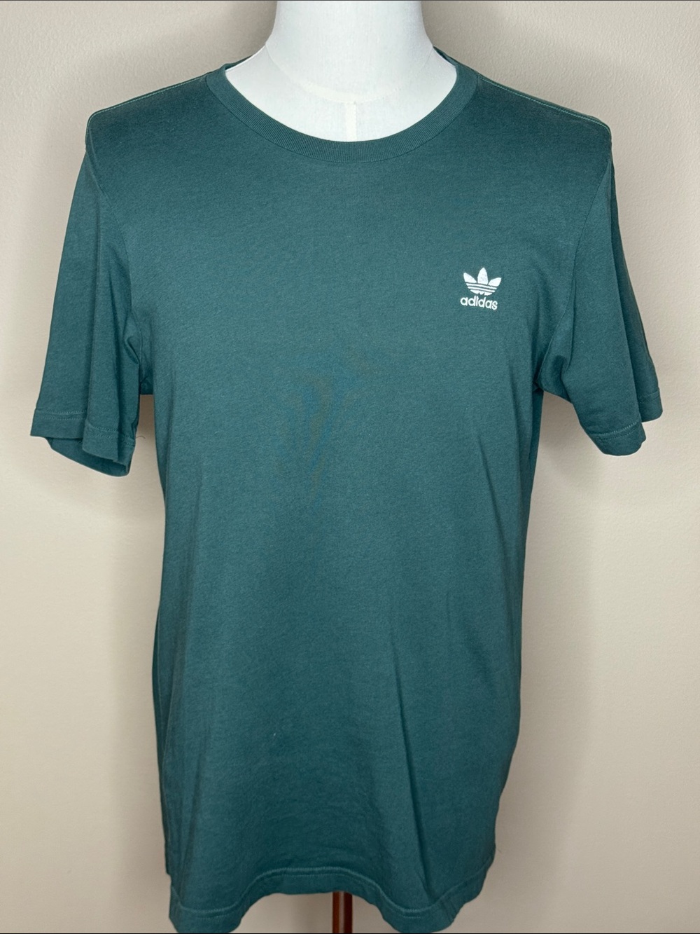 Adidas Essential Tee mens green short sleeve t-shirt size M 100% cotton.